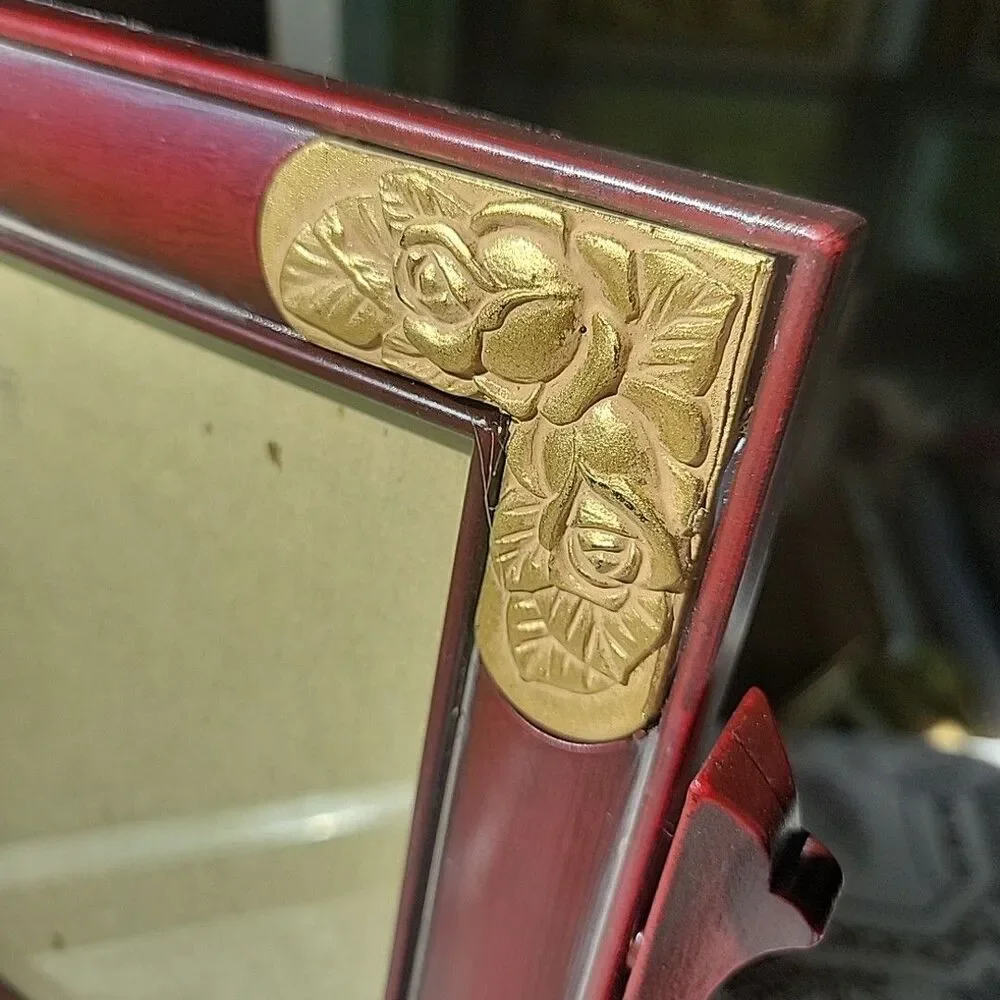 Vtg Victorian Style Swivel Picture Frame Ornate Faux Wood Tabletop Taiwan ROC